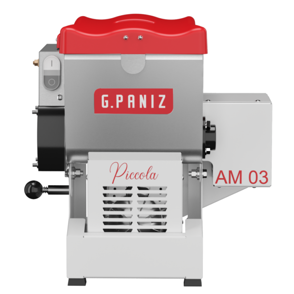 Nome: Amassadeira Semi Rápida 03 kg AM-03 Piccola Bivolt G Paniz **Descrição Detalhada:** A Amassadeira Semi Rápida Piccola AM-03 da G Paniz é projetada para atender tanto o uso doméstico quanto pequenos negócios, como confeitarias artesanais. Com uma capacidade de até 3 kg de massa pronta, ela oferece uma mistura eficiente e uniforme, essencial para diversos preparos de massa. **Características Técnicas e Funcionais:** - **Material e Estrutura:** - **Cuba:** Fabricada em aço inox 304, garantindo resistência à corrosão e facilidade na limpeza. - **Batedor:** Confeccionado em ferro fundido, proporcionando robustez e durabilidade no processamento das massas. - **Design e Segurança:** - **Tampa:** Equipado com sistema de fixação e sensor de segurança, assegura proteção durante o uso. - **Sistema Basculante:** Facilita a retirada da massa, agregando praticidade ao manuseio. - **Mecânica e Funcionalidade:** - **Construção Robusta:** Inclui um sistema mecânico reforçado com redutor. - **Motor:** Possui potência de 1/4 CV, adequado para diversas demandas de mistura. - **Energia:** Sistema bivolt automático, permitindo uso em diferentes instalações elétricas. - **Dimensões e Peso:** - **Medidas:** 45,2 cm de altura x 42,5 cm de largura x 30,4 cm de comprimento. - **Peso:** 14 kg, garantindo estabilidade durante o funcionamento. - **Consumo Energético:** - **Eficiência:** Consumo de energia de apenas 0,22 kW/h, otimizado para economicidade. **Garantia:** Este produto oferece garantia de 6 meses a partir da data da emissão da Nota Fiscal. Em caso de defeito, o consumidor pode acionar o Serviço de Atendimento ao Cliente para resolução, conforme a legislação vigente. Ideal para quem busca eficiência e praticidade no preparo de massas com um equipamento compacto e seguro.