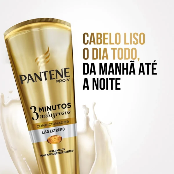 **Pantene Pro-V Condicionador 3 Minutos Milagrosos Liso Extremo** - **Material e Cor:** Embalagem metálica dourada com tampa de rosca na mesma cor, proporcionando um acabamento elegante e sofisticado. - **Tamanho:** O produto é oferecido em um frasco de tamanho padrão de condicionador, ideal para uso regular. - **Design:** A embalagem é cilíndrica e ergonômica, facilitando o manuseio durante o uso no banho. O design inclui letras em preto e branco, destacando o nome da marca e as características principais do produto. - **Funcionalidade:** Este condicionador promete cabelos lisos e macios durante todo o dia com apenas 3 minutos de aplicação. É indicado para proporcionar um efeito de cabelos mais lisos, brilhantes e fáceis de pentear. - **Componentes Técnicos:** Formulado com a tecnologia Pro-V, conhecida por fortalecer os fios e promover uma textura mais suave e saudável. Contém ingredientes ativos que ajudam a proteger contra danos e a restaurar a umidade dos cabelos. - **Diferenciais:** Ação rápida em 3 minutos, ideal para consumidores que procuram eficácia e rapidez em produtos de cuidado capilar. Especialmente formulado para cabelos que necessitam de um alisamento suave sem pesar. - **Usabilidade:** Aplicar após o shampoo, no comprimento e pontas dos cabelos, deixar agir por 3 minutos e enxaguar bem. Indicado para uso diário ou conforme necessidade de tratamento intensivo.